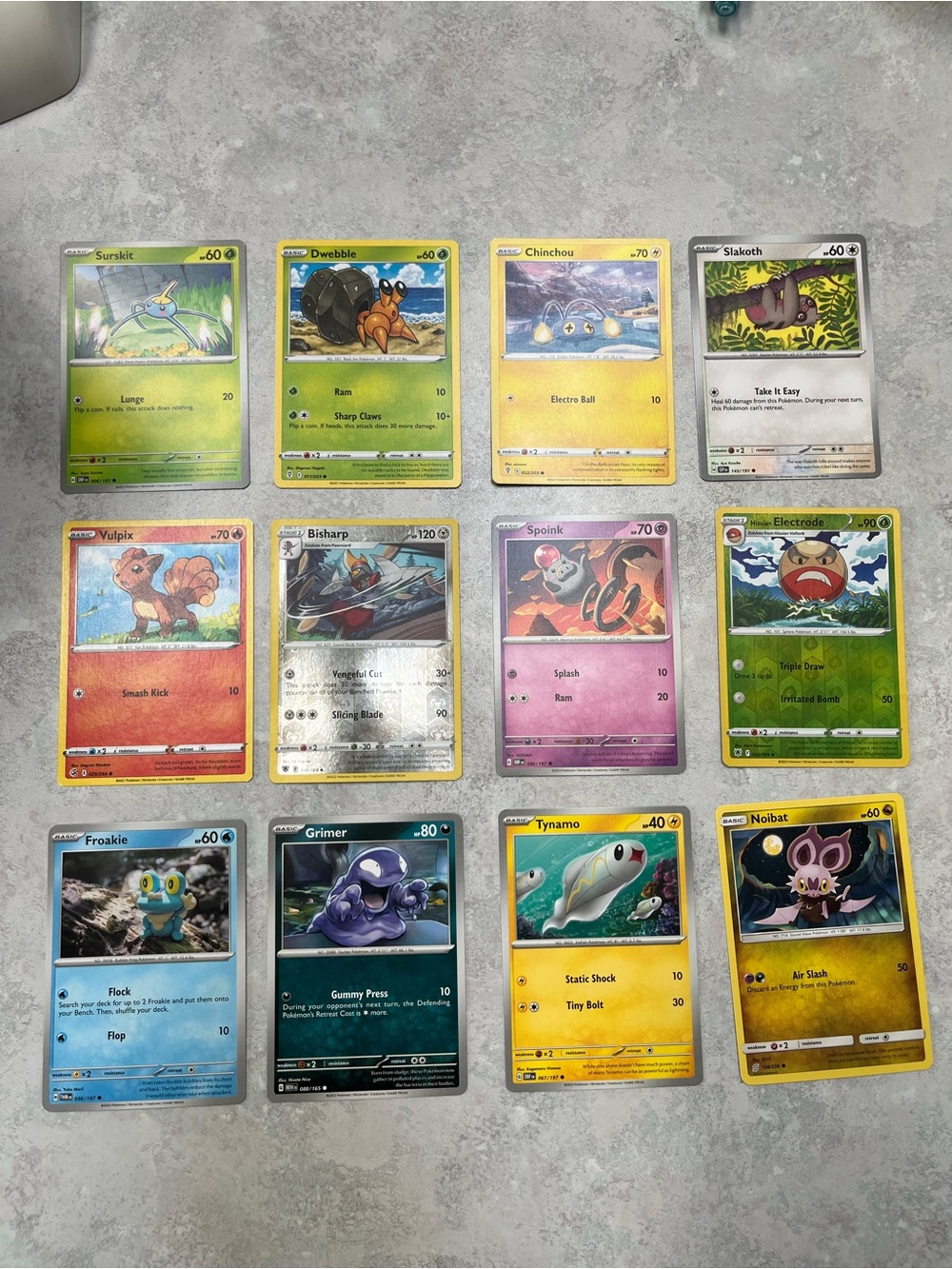 AUTHENTIC POKÉMON CARDS BUNDLE